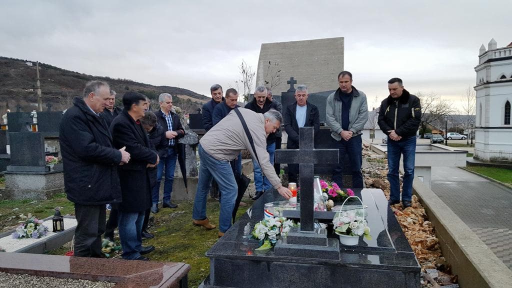 Ilustracija članka: Grude: U ponedjeljak sveta misa zadušnica za Karolja Jelascika