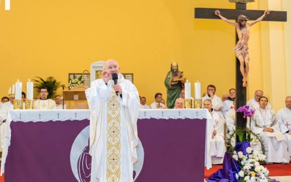 Ilustracija članka: Nadbiskup Cavalli u Međugorju predvodio misu: ‘Sišli smo s puta mira. Zaboravili smo Boga’