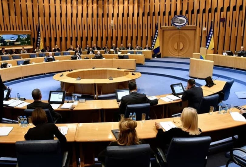 Ilustracija članka: Dom naroda nije razmatrao prijedlog suspendiranja trošarina na gorivo