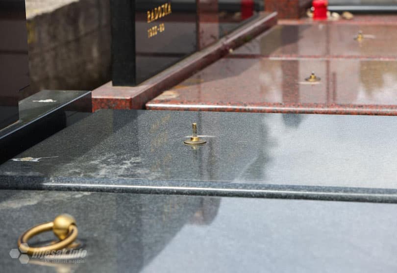 Ilustracija članka: Mostar: Na dva groblja ukradeno više od 220 mesinganih ukrasnih ručica