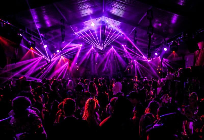 Ilustracija članka: Buran vikend pred Hercegovcima: Stižu Seka Aleksić, Tanja Savić, Miroslav Ilić…