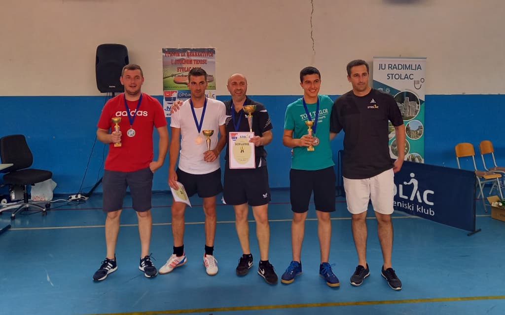 Ilustracija članka: Nikica Marić iz Gruda po drugi put pobjednik na turniru u stolnom tenisu za rekreativce „Stolac 2022“