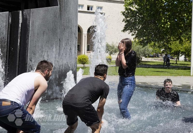 Ilustracija članka: Mostar: Maturanti se otrovali hranom