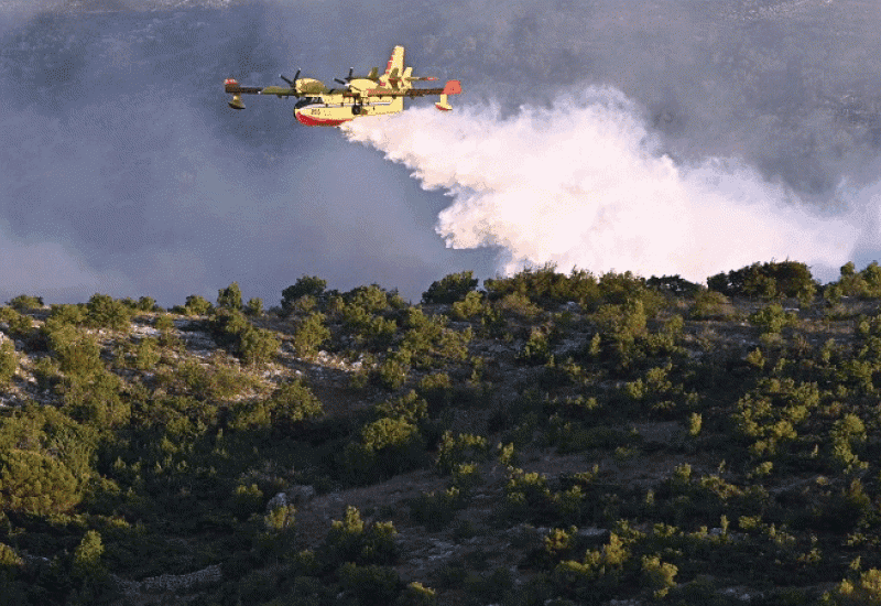 Ilustracija članka: Hrvatski kanader stiže na Čvrsnicu 