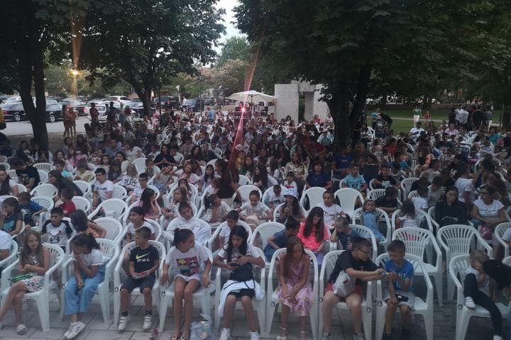 Ilustracija članka: Posušje: Preko 800 posjetitelja na “Kinu pod zvijezdama”