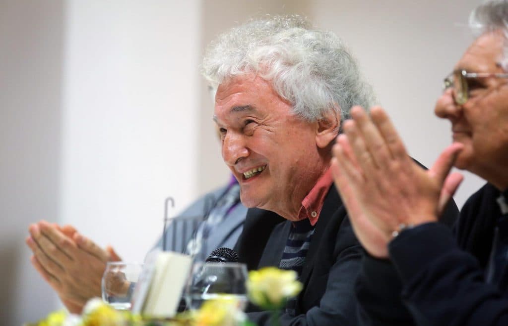 Ilustracija članka: Tri knjige vedrine iz pera Nikole Kujundžića