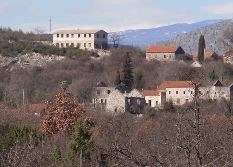 Ilustracija članka: Amerikanac ljubuškog porijekla ulaže u svoj rodni kraj: ‘Ovo je moje selo, to su moji ljudi’