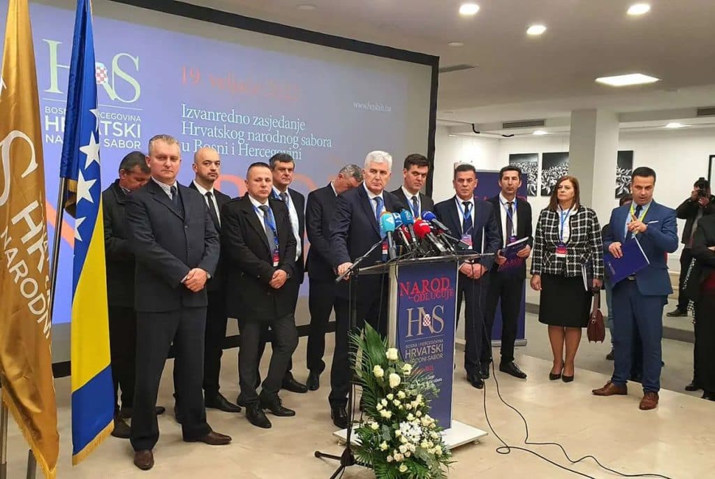 Ilustracija članka: HNS BiH će od OHR-a tražiti osporavanje izbora Željka Komšića