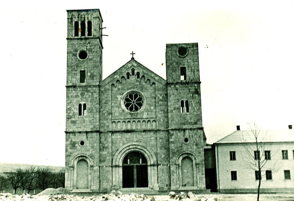 Ilustracija članka: U samostanu Hercegovačke franjevačke provincije simpozij pod nazivom ‘Stopama pobijenih’