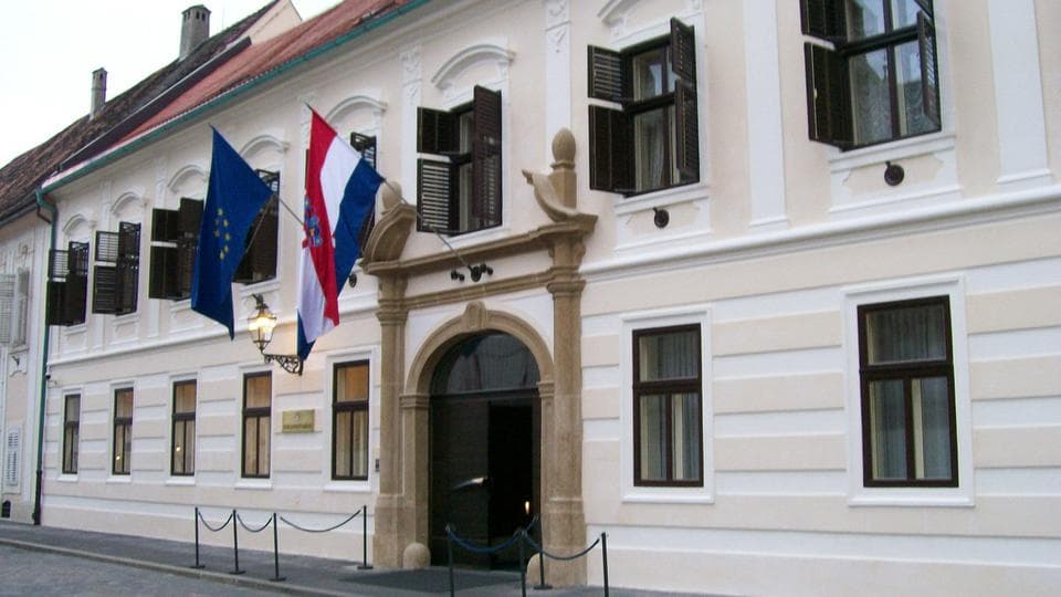 Ilustracija članka: Hrvatska s 1,2 milijuna maraka pomaže povratak Hrvata u BiH