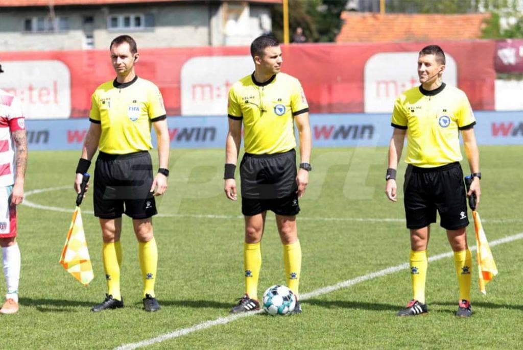 Ilustracija članka: Sudac iz Gruda dospio na FIFA “A” listu
