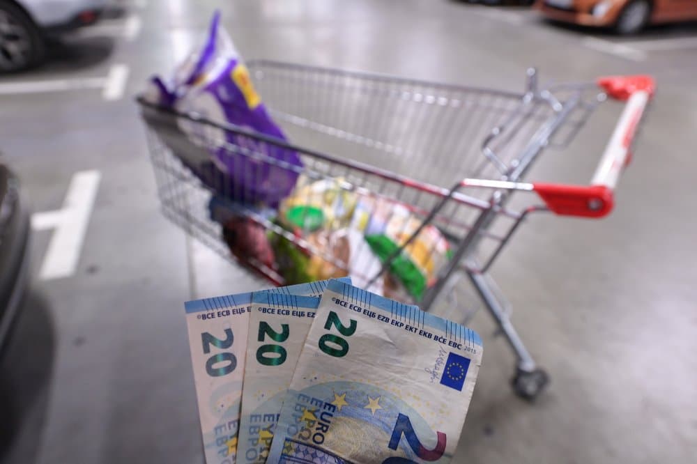 Ilustracija članka: Četveročlana obitelj u BiH ne može se prehraniti s prosječnom plaćom