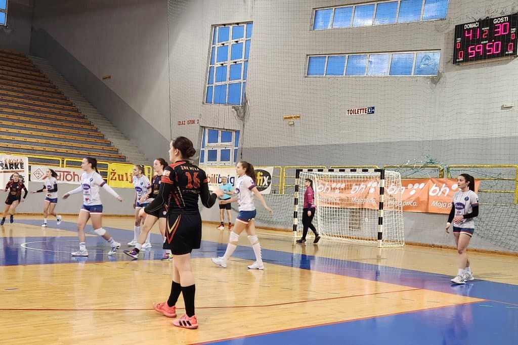 Ilustracija članka: Gruđanke rutinski protiv Mire