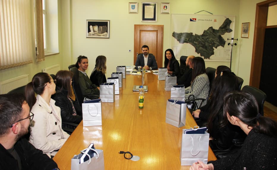 Ilustracija članka: Općina Posušje: Potpisani ugovori s 11 pripravnika