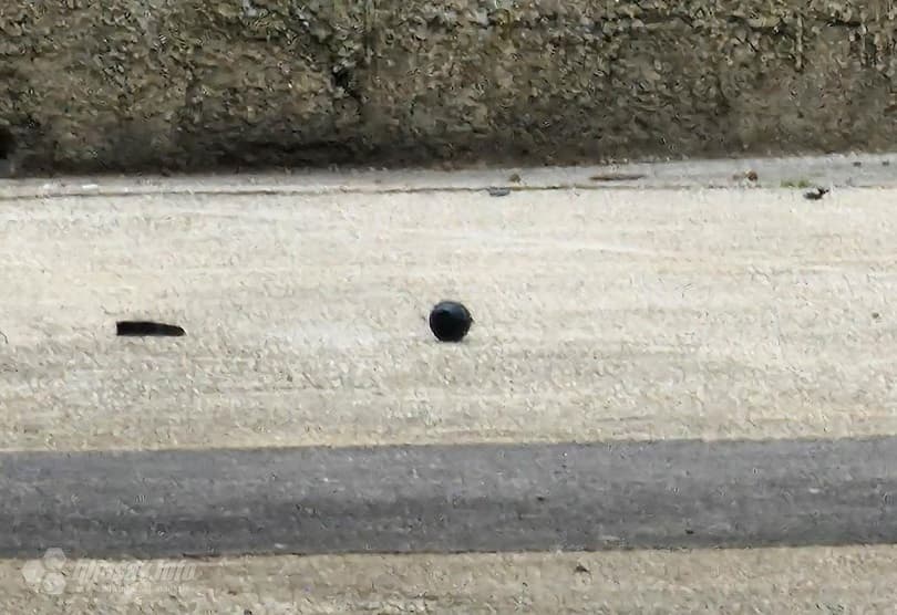 Ilustracija članka: Na igralištu Srednje medicinske škole u Mostaru pronađena bomba