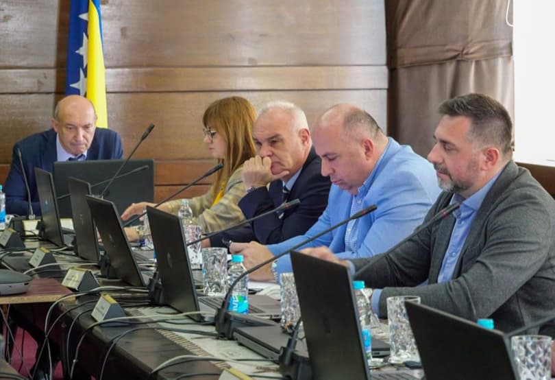 Ilustracija članka: Vlada FBiH odobrila 15 milijuna KM za kredite za rješavanje stambenog pitanja mladih