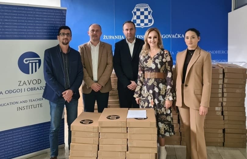 Ilustracija članka: Osnovnim školama u ŽZH uručena računalna oprema vrijedna 150.000 KM