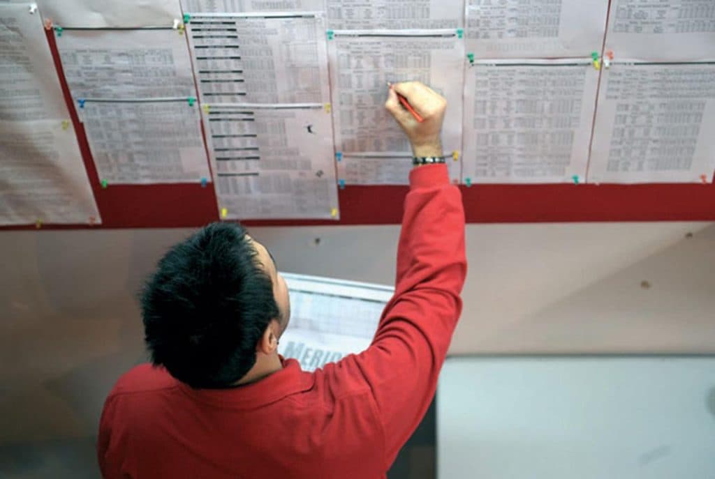 Ilustracija članka: Uhićeni prevaranti iz BiH koji su uzeli 668.000 KM od stranaca za ‘sigurne tipove’