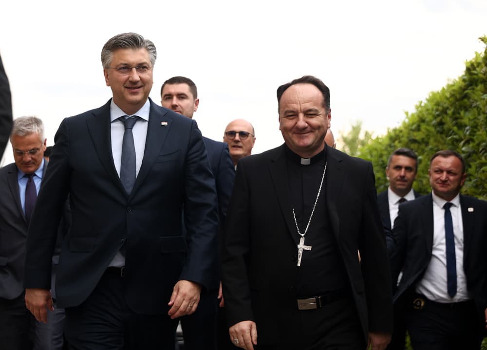 Ilustracija članka: Biskup Palić ugostio Plenkovića: Izražena briga o iseljavanju mladih iz Hercegovine