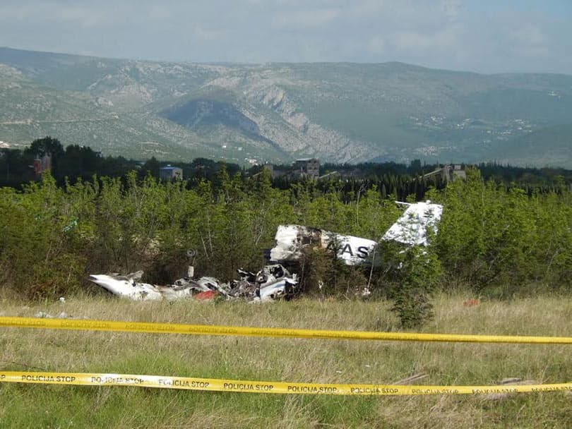 Ilustracija članka: 6 godina od pada aviona u Mostaru – još uvijek traje istraga?