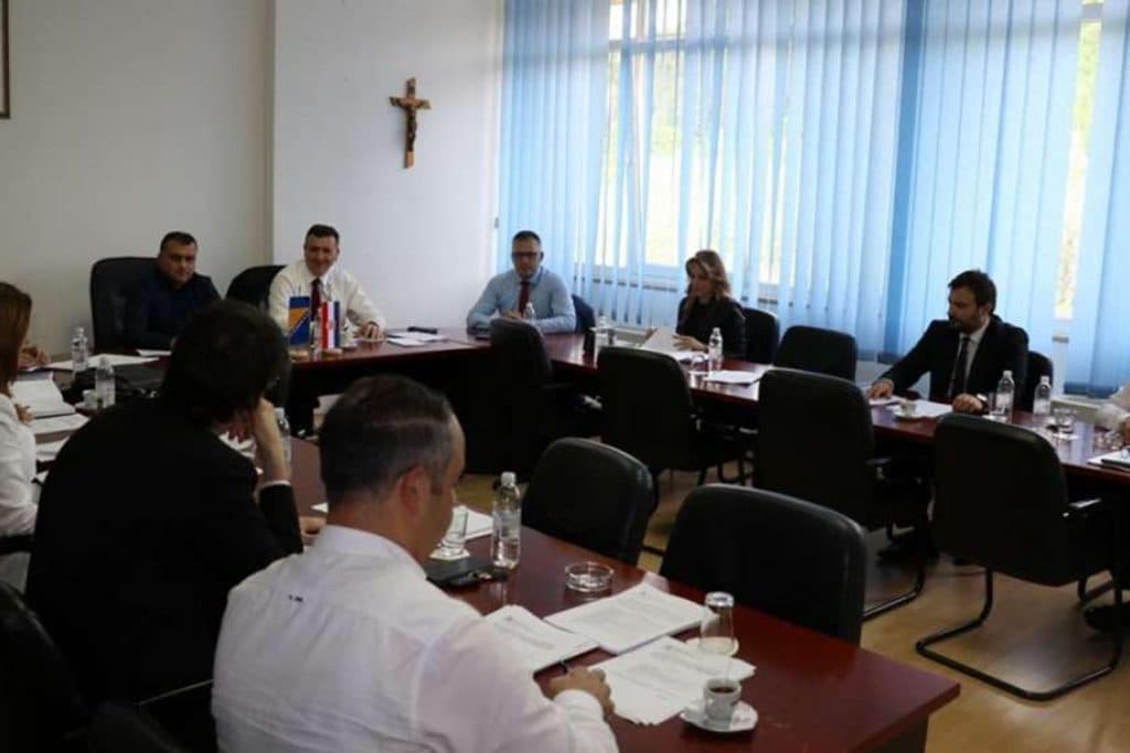 Ilustracija članka: Vlada ŽZH uplatila drugu tranšu za sufinanciranje prijevoza učenika