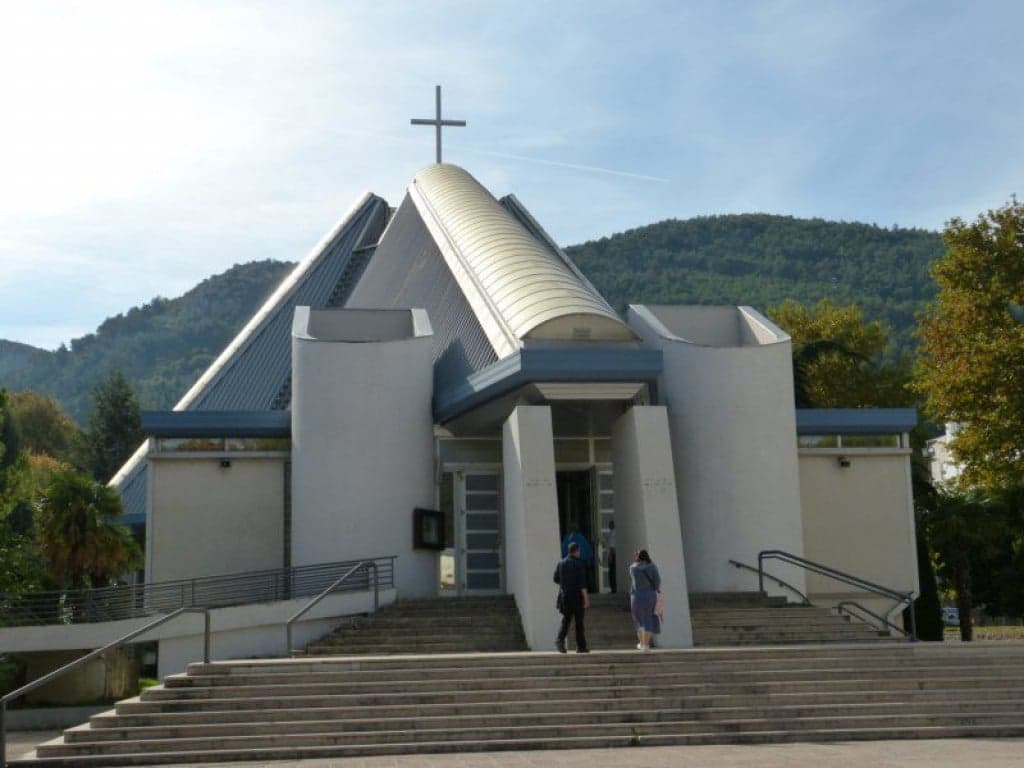 Ilustracija članka: U četvrtak ređenje Gruđanina fra Alojzija Slavka Anđelića i još pet novih svećenika