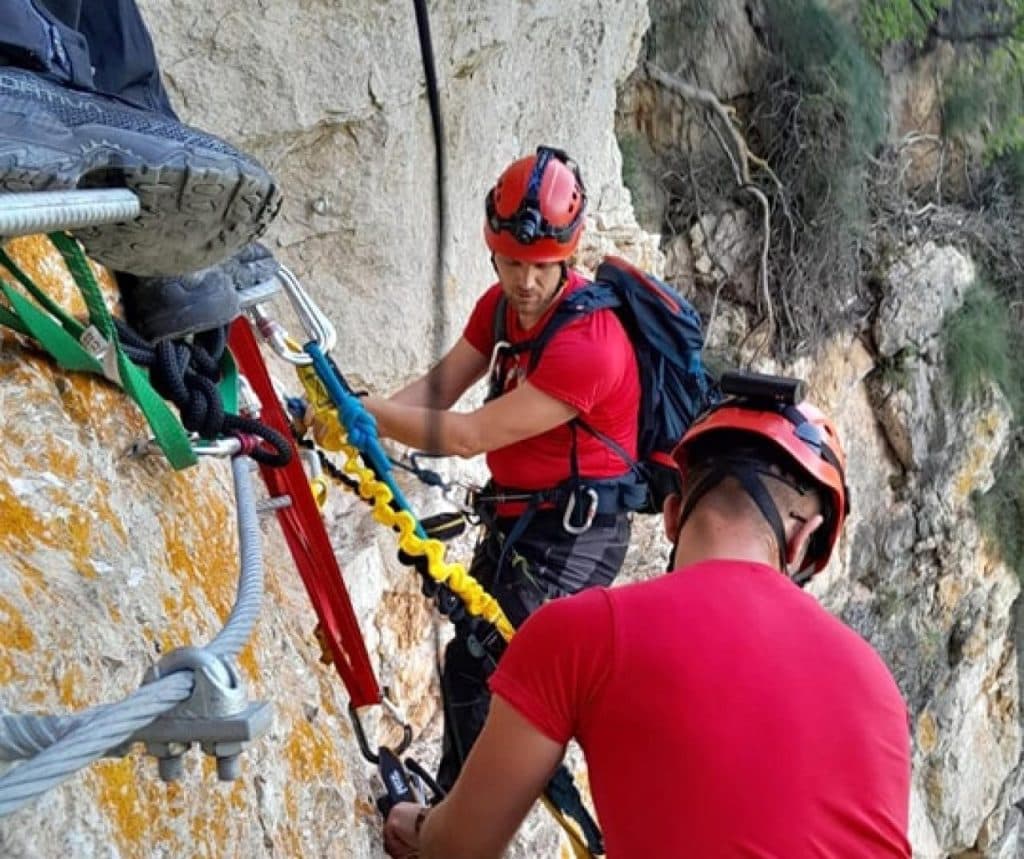 Ilustracija članka: Grude: Sarajlija iscrpljen ostao na 120 m visine na ferrati Peć Mlini, intervenirao GSS