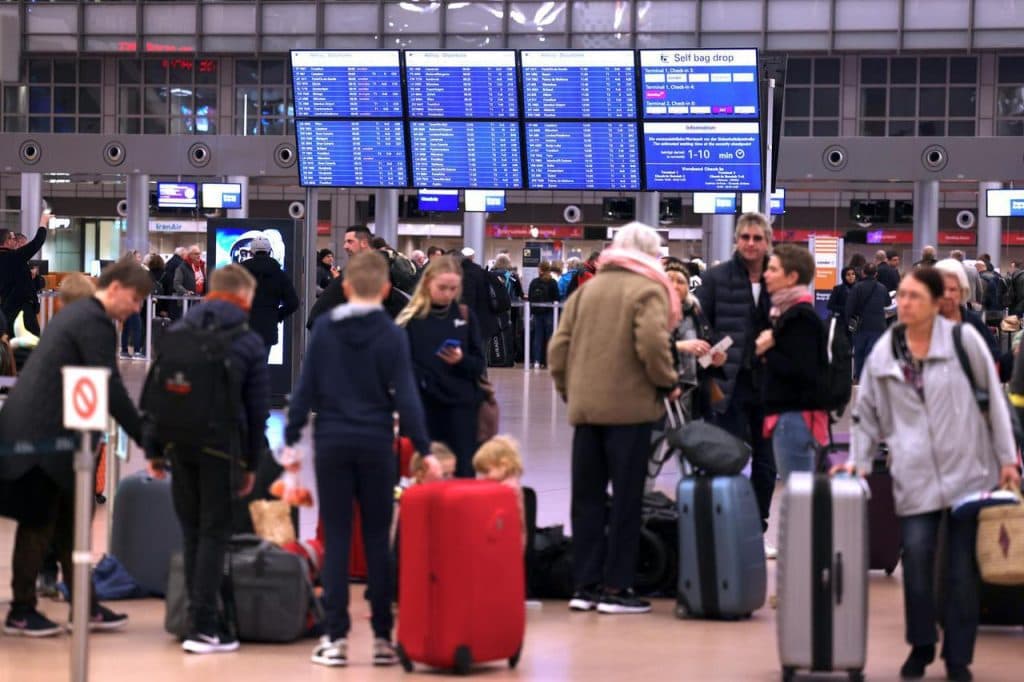 Ilustracija članka: Od početka godine u BiH ušlo više od 80 tisuća Rusa i 20 tisuća Ukrajinaca