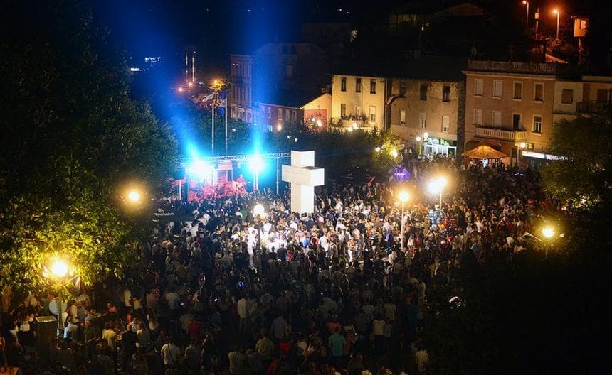 Ilustracija članka: Evo tko će Širokobriježane i njihove goste zabavljati na Gospojinu