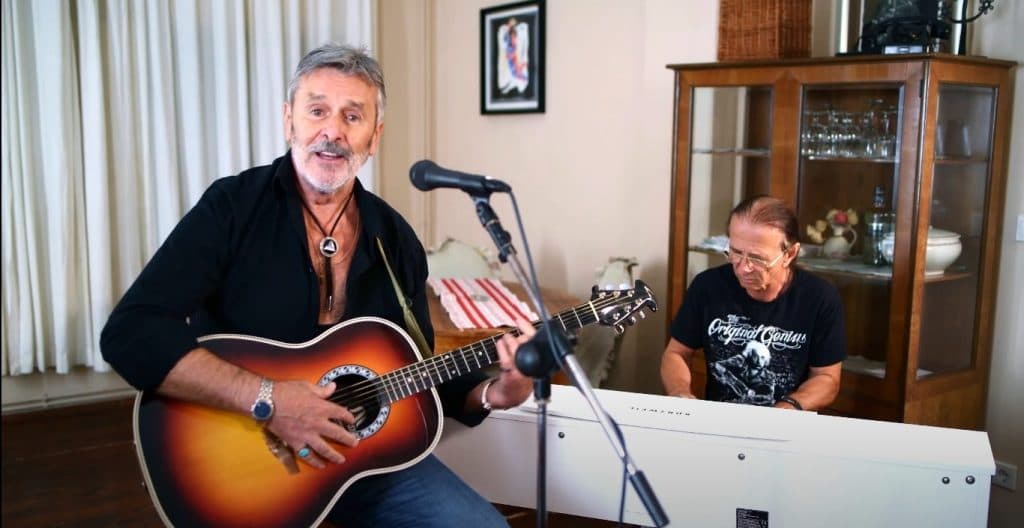 Ilustracija članka: Gruđanin napisao novu pjesmu za Darka Domijana