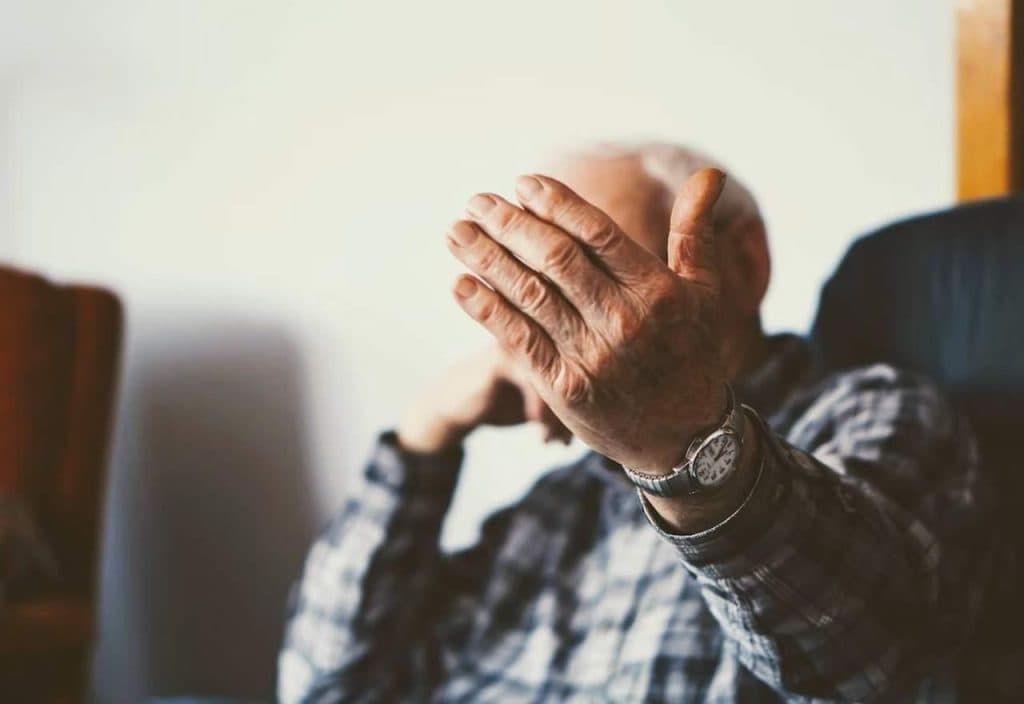 Ilustracija članka: Umirovljenici u BiH – Boravak u staračkom domu nije moguć bez pomoći djece