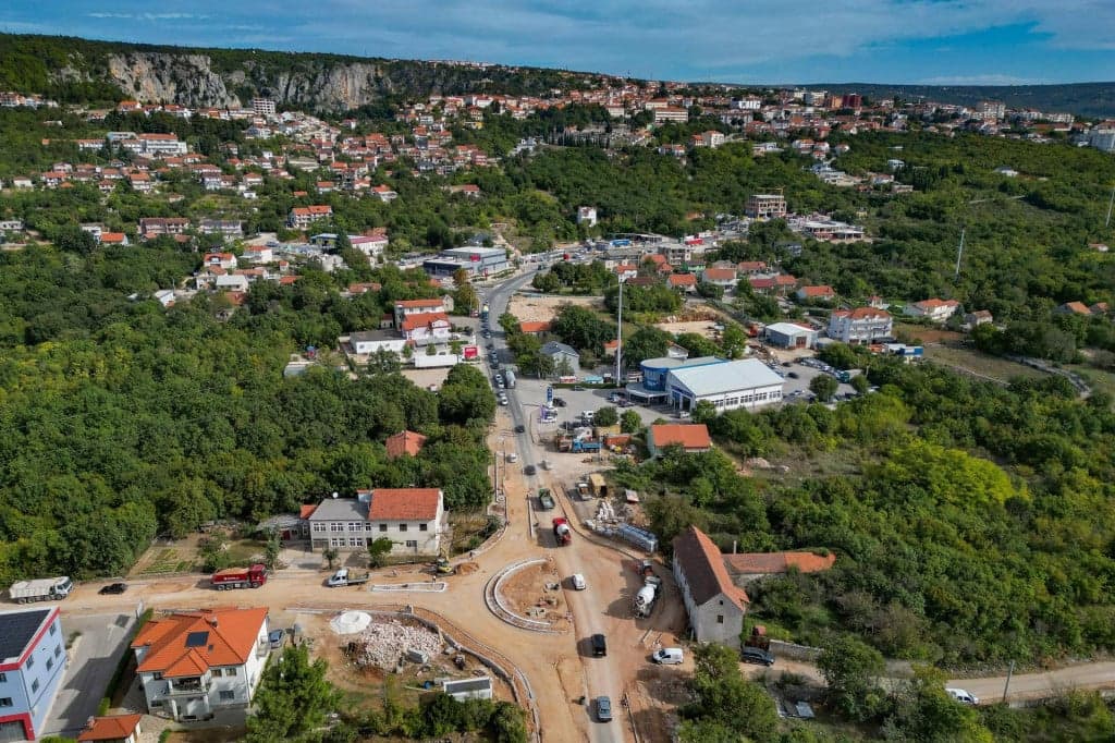 Ilustracija članka: Dugoočekivani prometni projekt u Imotskom ponovno je zapeo!