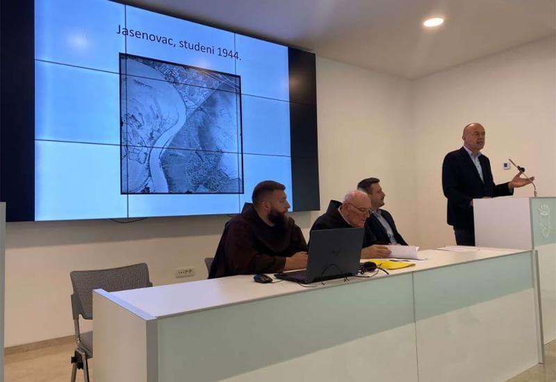 Ilustracija članka: Široki Brijeg – Simpozij o ubojstvu 66 hercegovačkih franjevaca