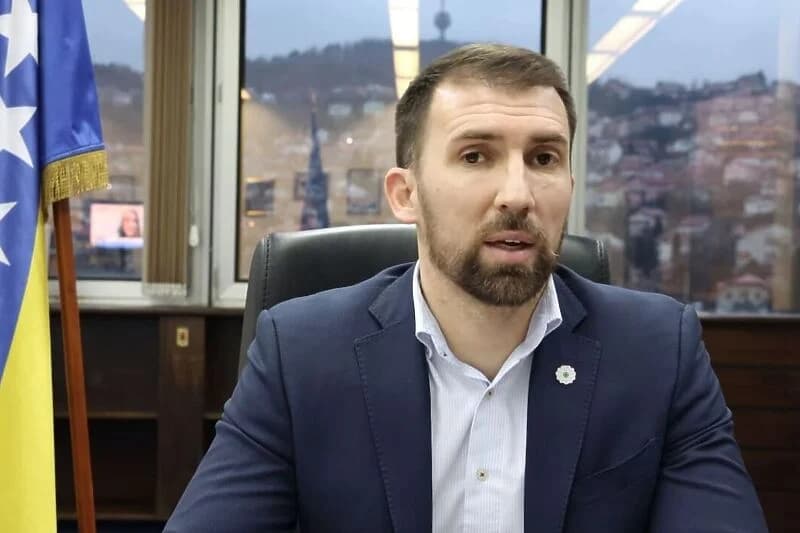 Ilustracija članka: FBiH: Skoro 5.000 građana podnijelo žalbu zbog neostvarivanja prava na EU pomoć