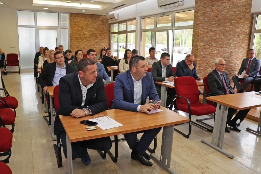 Ilustracija članka: Proračun ŽZH 156.239.881 KM – Kome ide više novca?