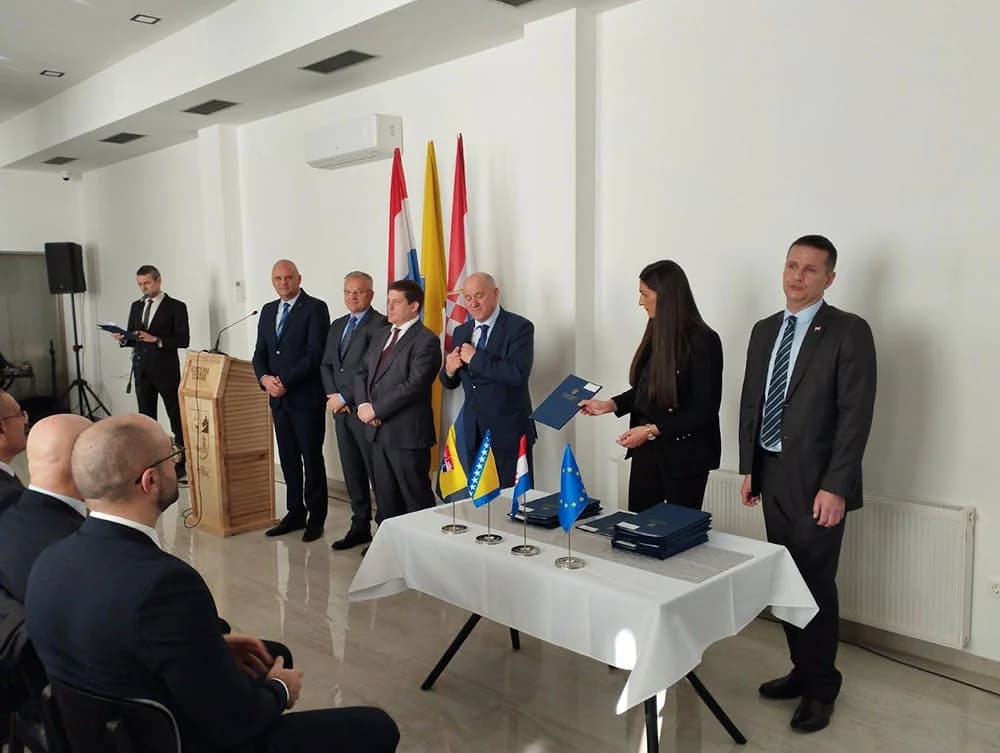 post image 180809