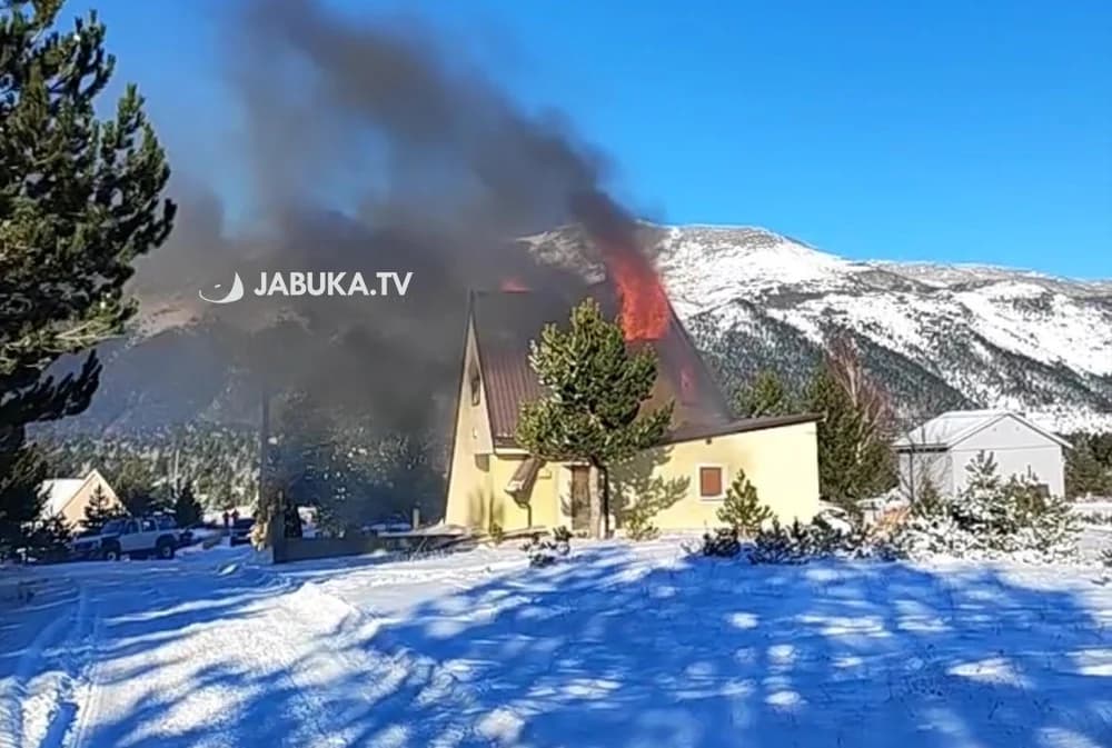 Ilustracija članka: Izgorjela vikendica na Blidinju