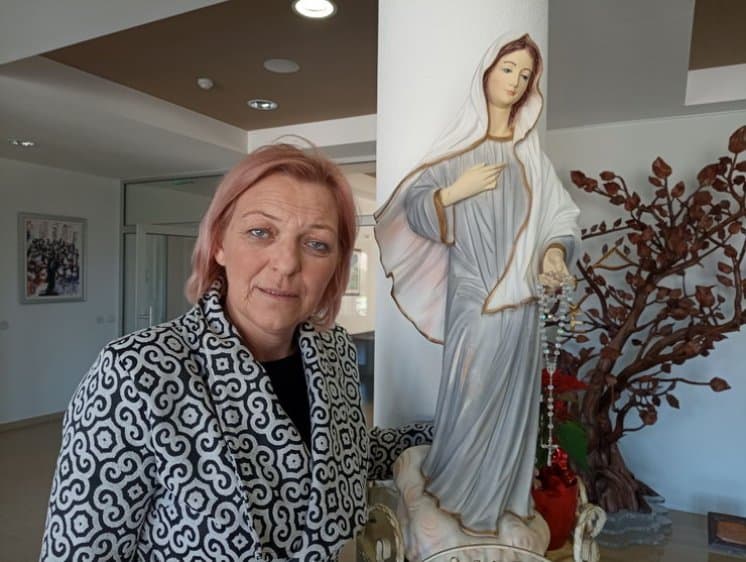 Ilustracija članka: Sanja Alpeza: Bog štiti hrabre!