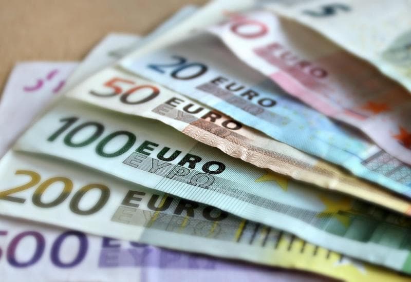 Ilustracija članka: Dijaspora u 9 mjeseci poslala u BiH 2,774 milijarde maraka