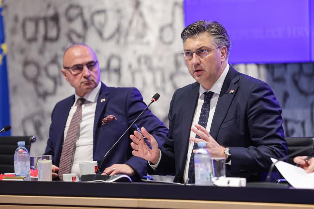 Ilustracija članka: Iz RH stiže gotovo 39 mil. KM: SKB-u više od 20 mil., SUM-u 1,1 mil., gimnaziji u Š. Brijegu i bolnici u Novoj Biloj po milijun…