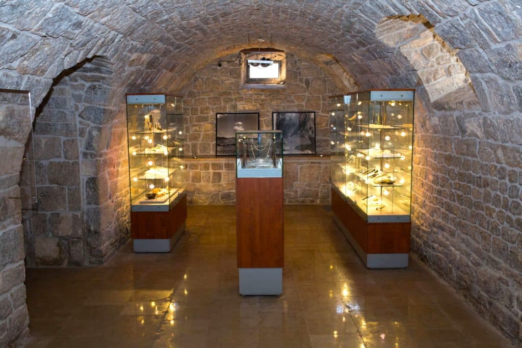 Ilustracija članka: Na današnji dan prije 140 godina osnovan Muzej franjevačkog samostana na Humcu