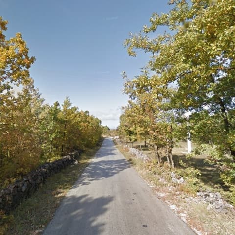 Ilustracija članka: Turčin (23) kod Imotskog švercao migrante, probio rampu na granici. U zatvoru je