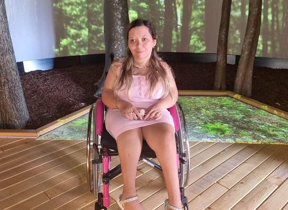 Ilustracija članka: Pomozimo mladoj Samanti Galić da ponovno stane na svoje noge