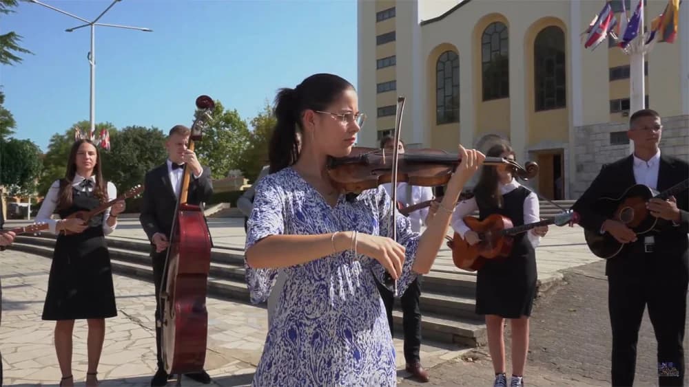 Ilustracija članka: Poslušajte kako zvuči međugorska himna u izvedbi TO Misercordia
