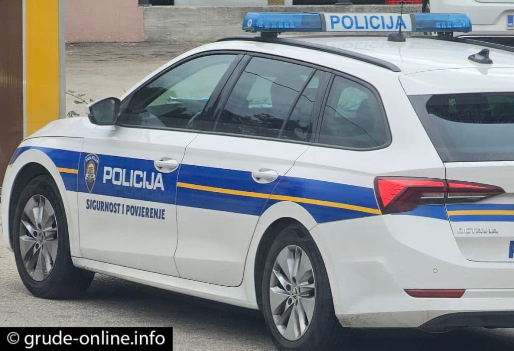 Ilustracija članka: Recidivist kod Imotskog bez vozačke vozio neregistrirani auto. Završio u zatvoru