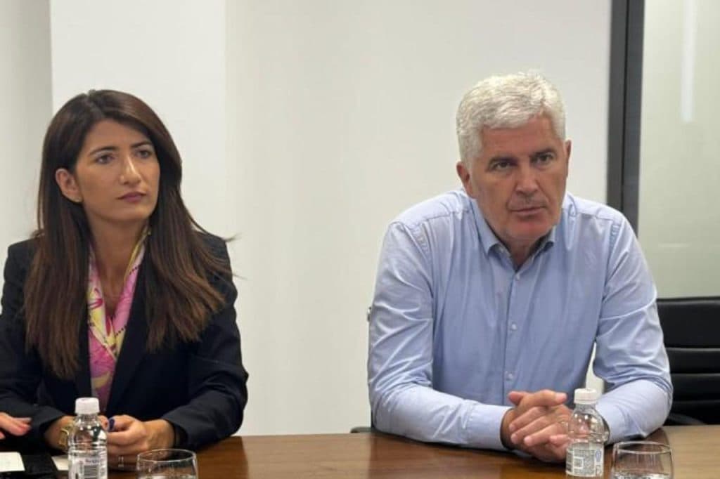 Ilustracija članka: Amerika pritišće HDZ BiH oko plinovoda s Hrvatskom. Nisu ih pozvali na sastanak