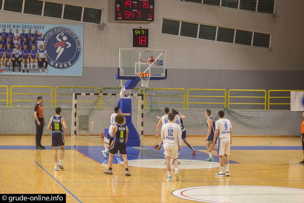 FOTO: U polufinalnom susretu košarkaši Gruda poraženi od HKK Mostar