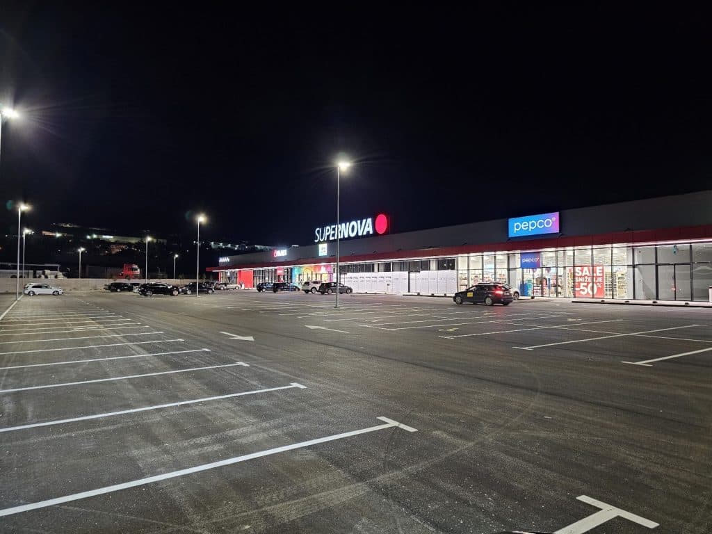 Ilustracija članka: Bojkot u Hercegovini – prazna parkirališta kao odgovor na rast cijena