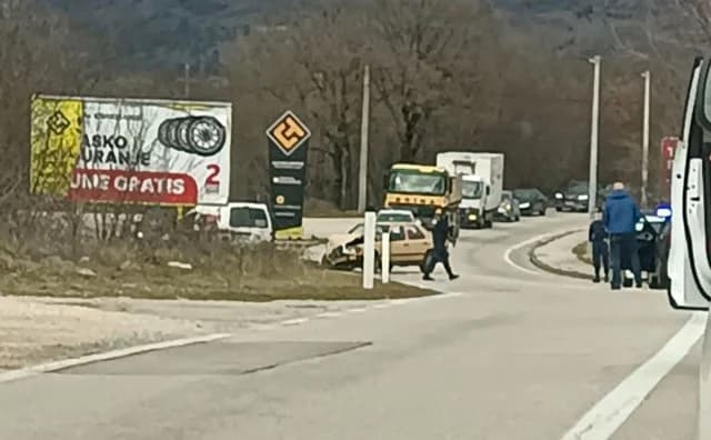 Ilustracija članka: Teži sudar kod Gruda, ozlijeđena jedna osoba