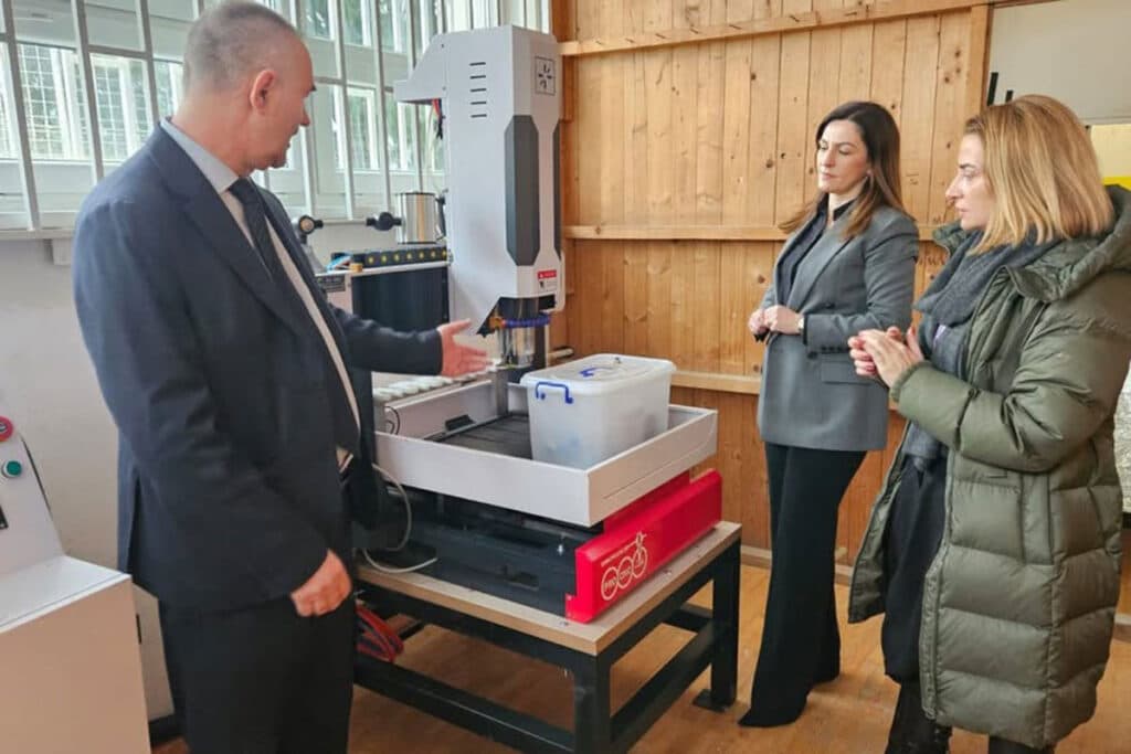 Ilustracija članka: Grude: Srednja škola dobila vrijednu opremu za kabinet praktične nastave